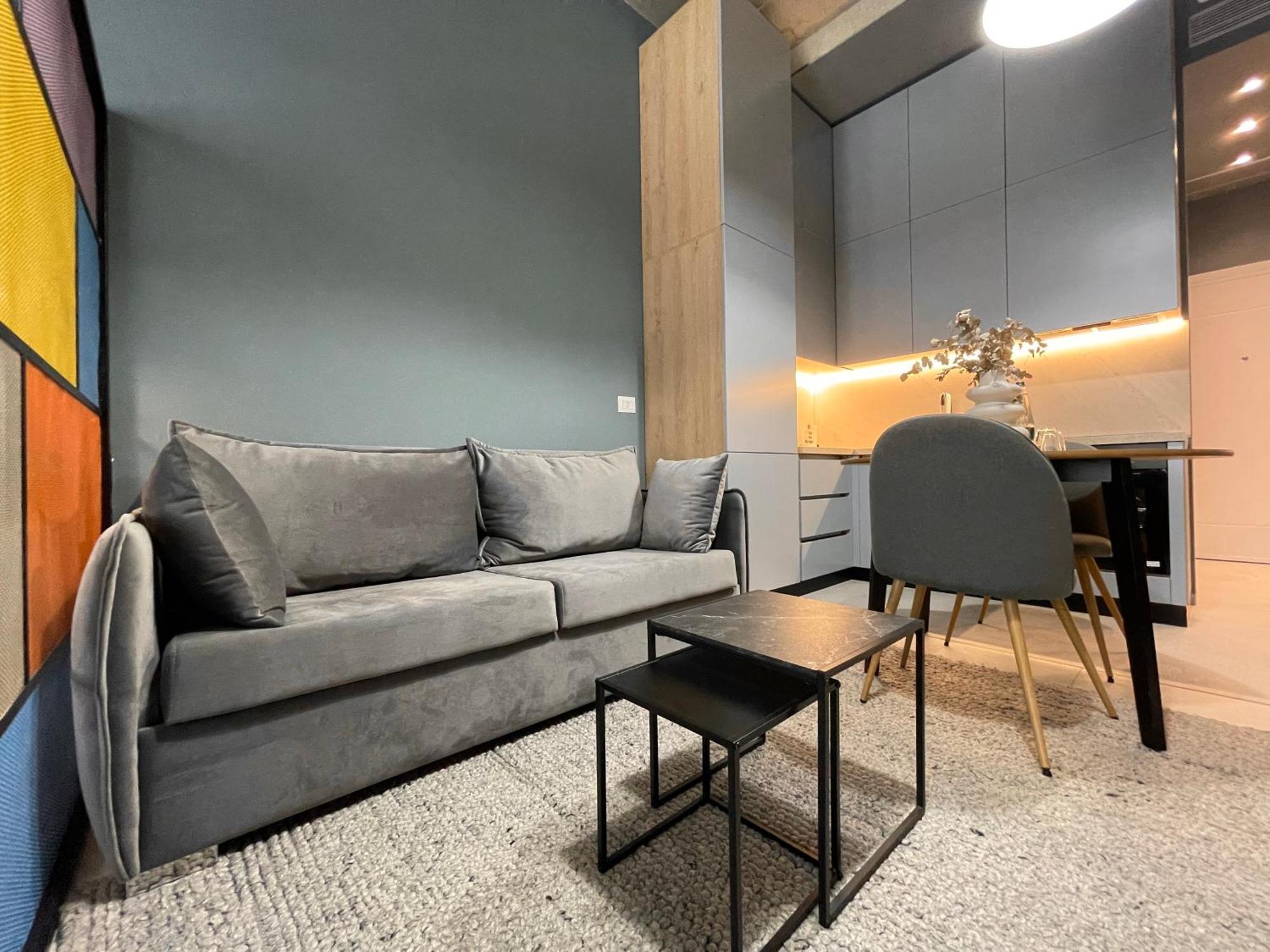 Ambassador Skyline Apartments Tiranë Luaran gambar